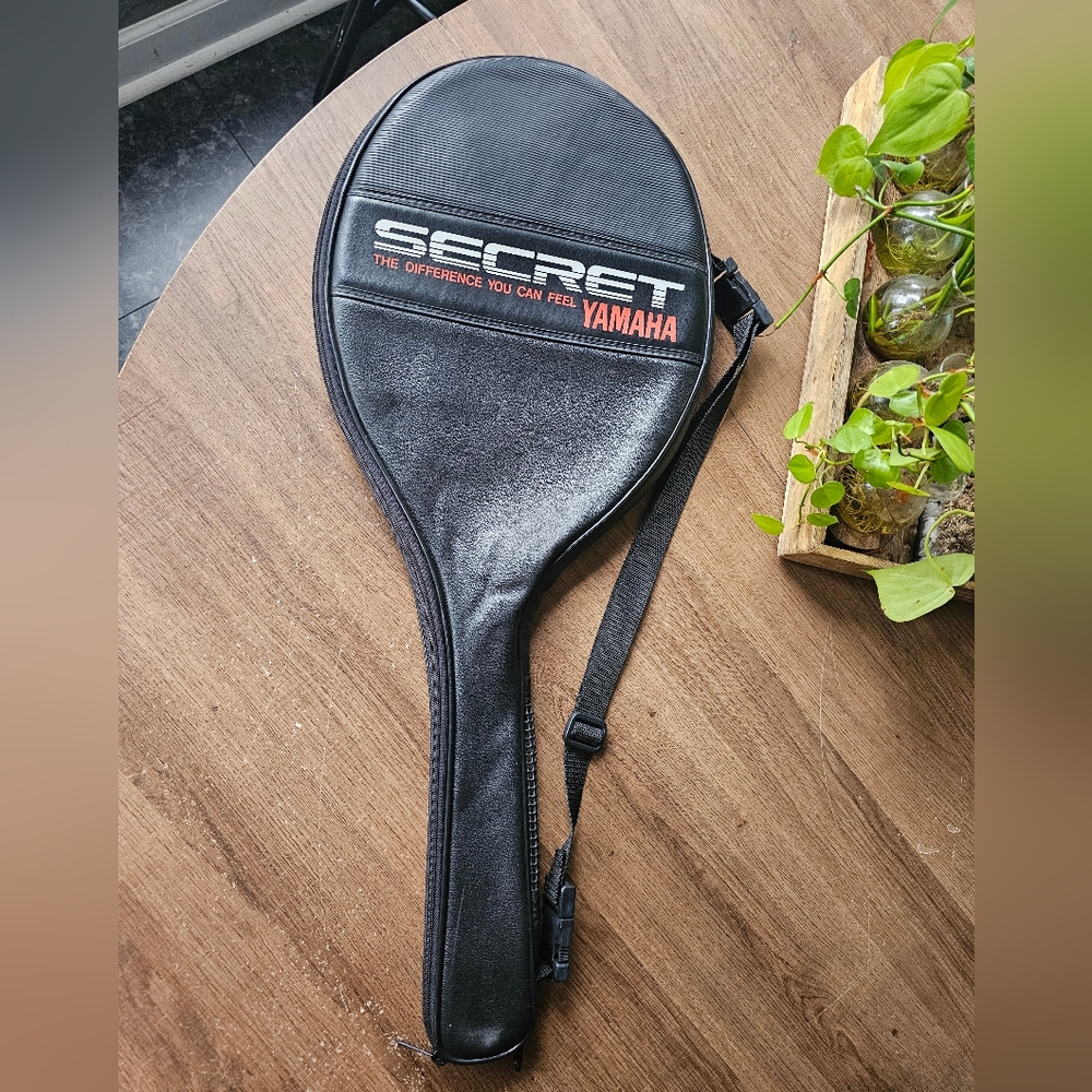 YAMAHA SECRET SINGLE ZIPPERED TENNIS RACQUET COVER Case WITH STRAP Vtg